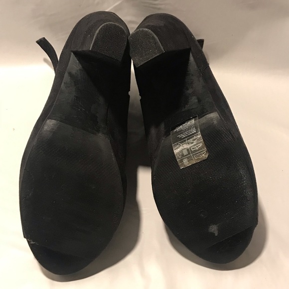 H&M Women’s Black Shoes - Picture 6 of 7